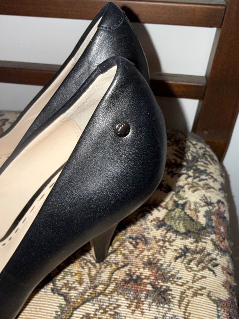 Coach Finley Black Leather Pointed Toe Heel Pumps Size 5.5 B - Picture 5 of 12